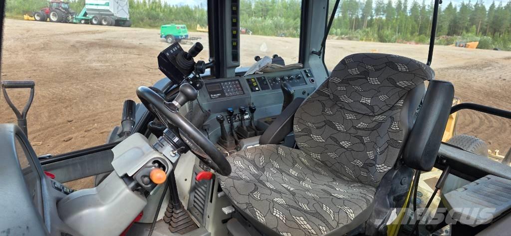 Valtra 8950 Hitec Traktoren