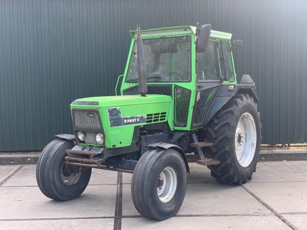 Deutz-Fahr D7207C Traktoren