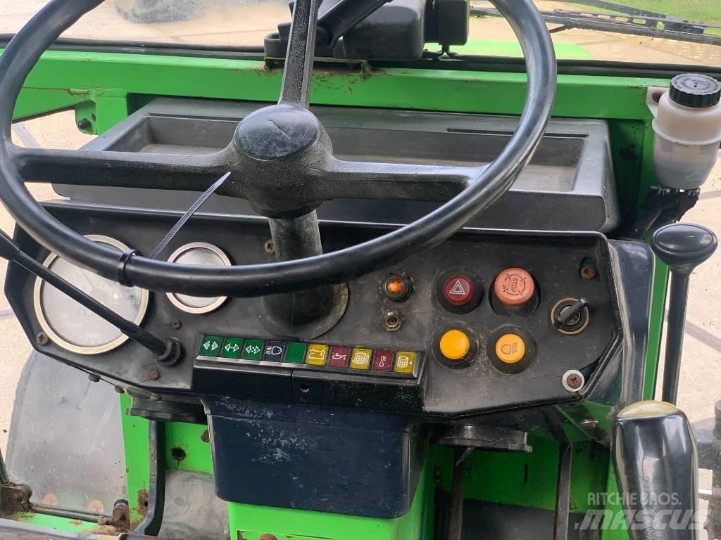 Deutz-Fahr D7207C Traktoren