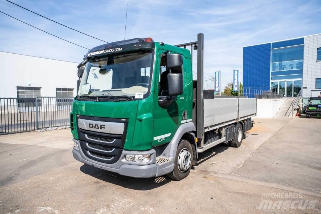 DAF LF 180 (10T.) Pritschenwagen/Pritschenwagen mit Seitenklappe