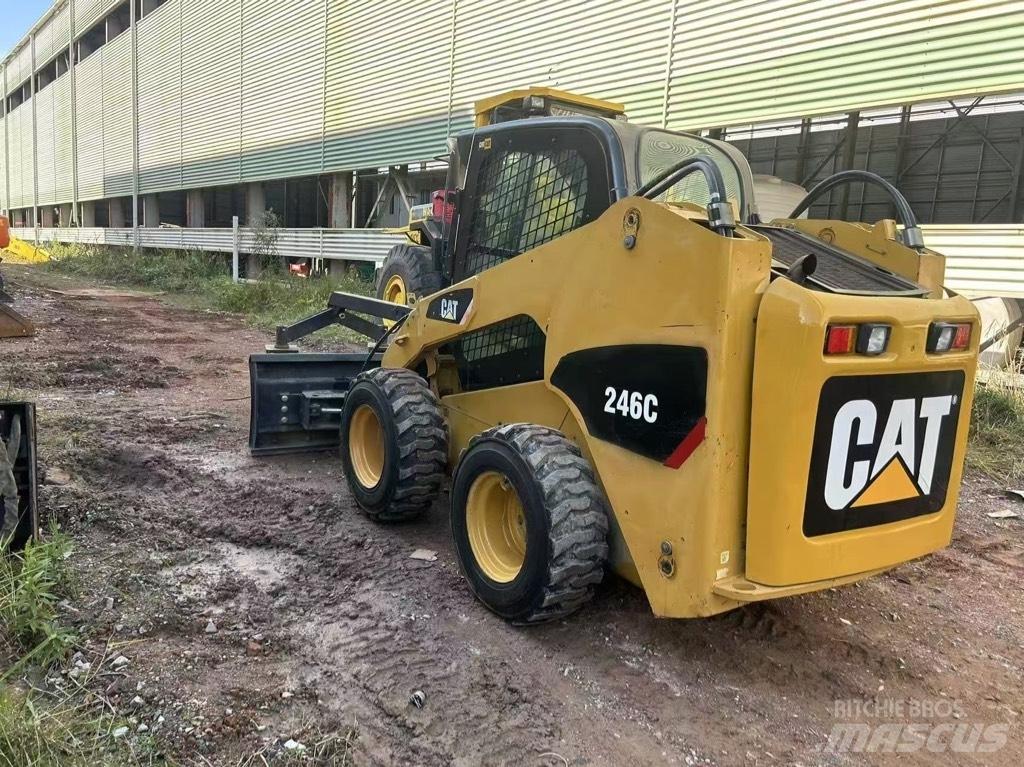 CAT 246 C Kompaktlader