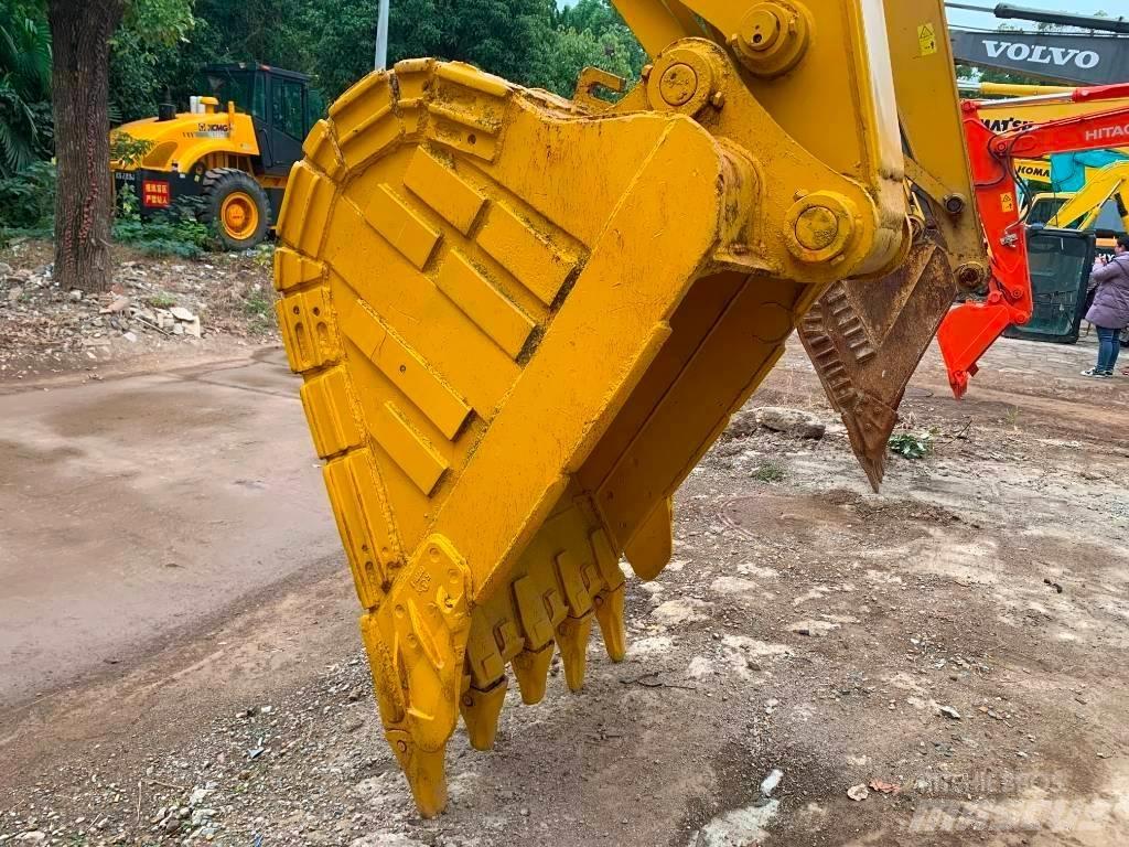 CAT 323 D L Raupenbagger