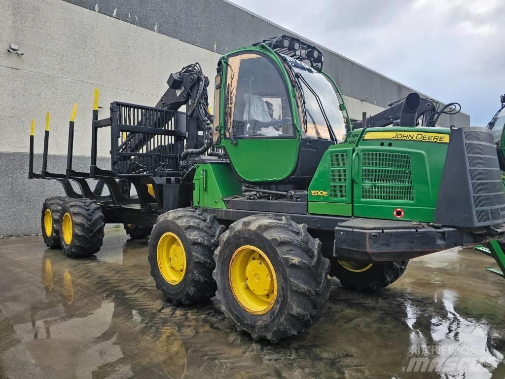John Deere 1510 E Forwarder