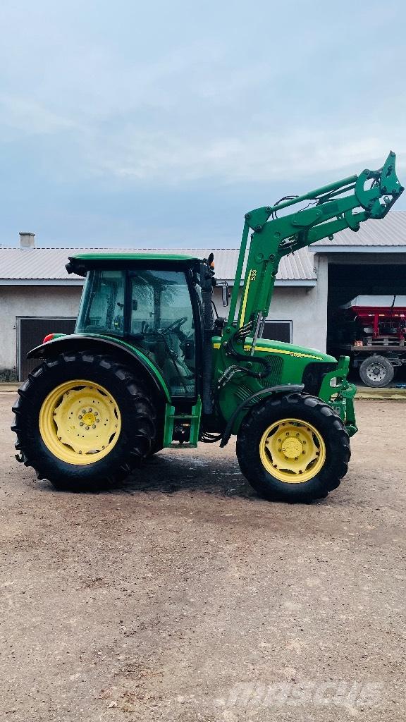 John Deere 5820 Traktoren