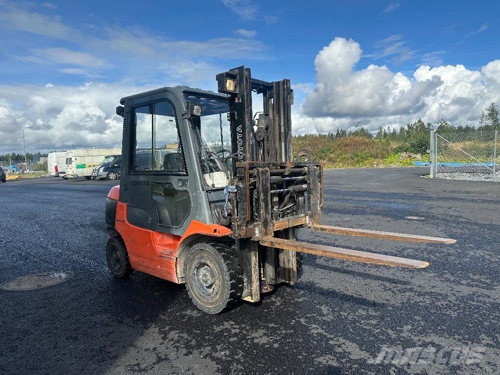 Toyota 02-7 FDF 25 Dieselstapler