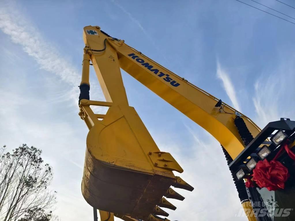 Komatsu PC240-8 Midibagger  7t - 12t