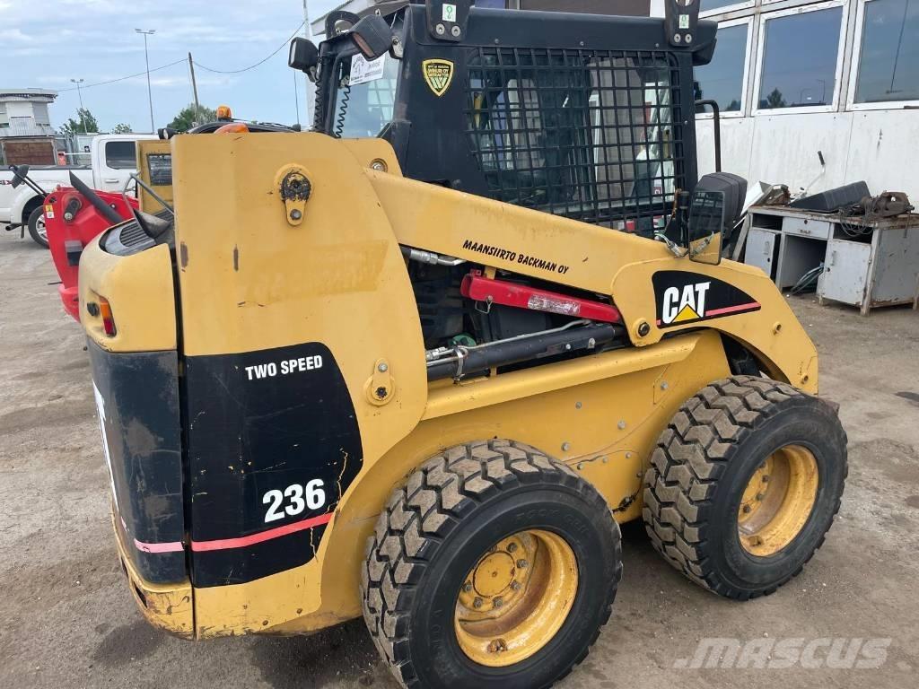CAT 236 Kompaktlader
