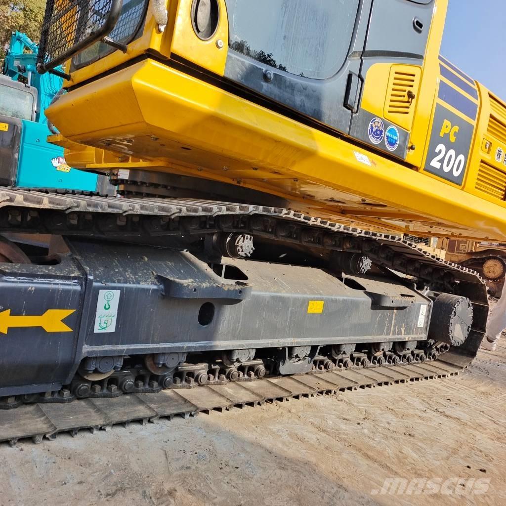 Komatsu PC 200-8 Raupenbagger
