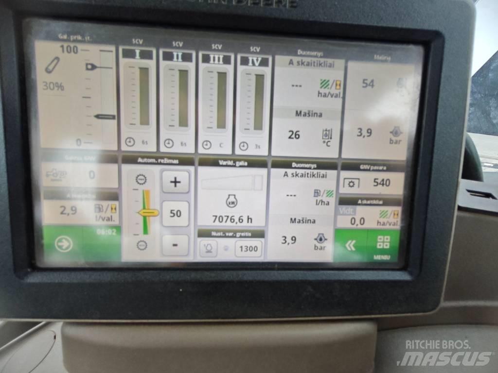 John Deere 6215 R Traktoren