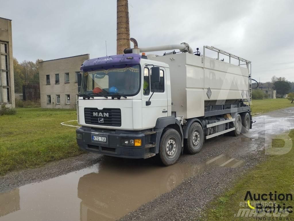 MAN T 46 Saug- und Druckwagen