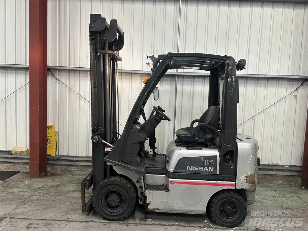 Nissan Y1D1A18Q Dieselstapler