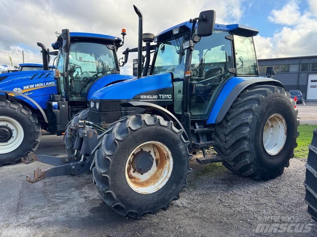 New Holland TS110 Traktoren