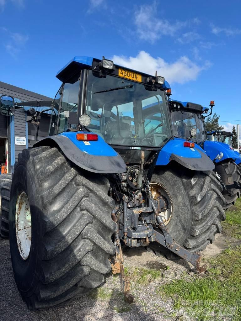 New Holland TS110 Traktoren