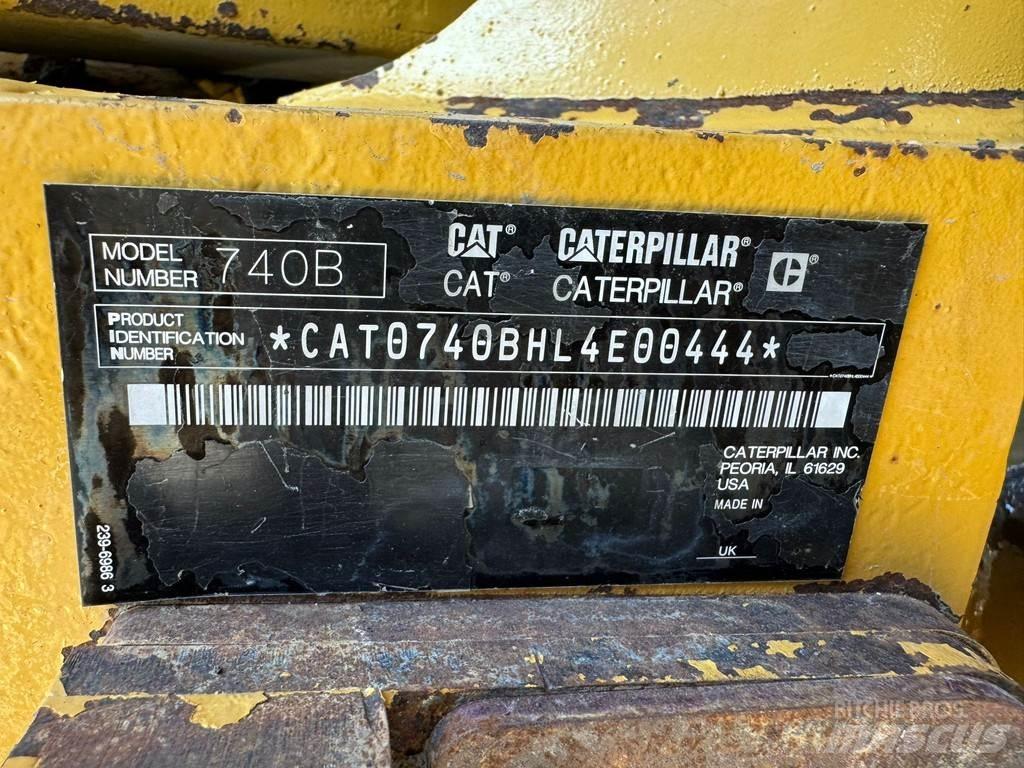 CAT 740B Dumper - Knickgelenk
