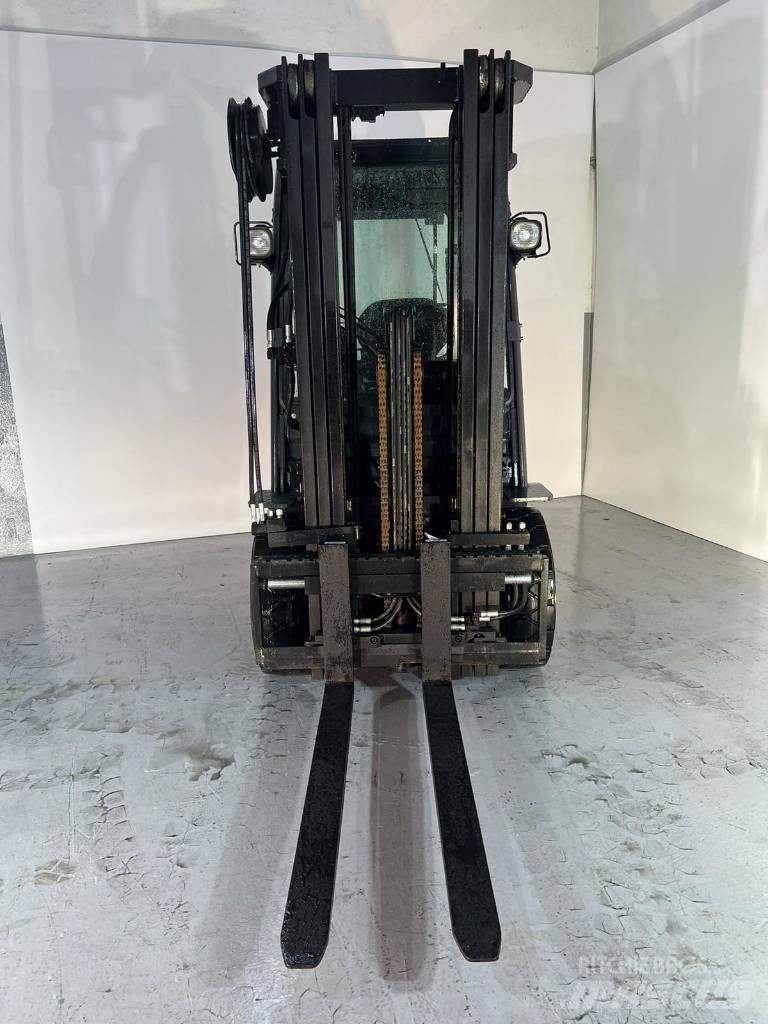 Toyota 02-8 FD F 25 Dieselstapler