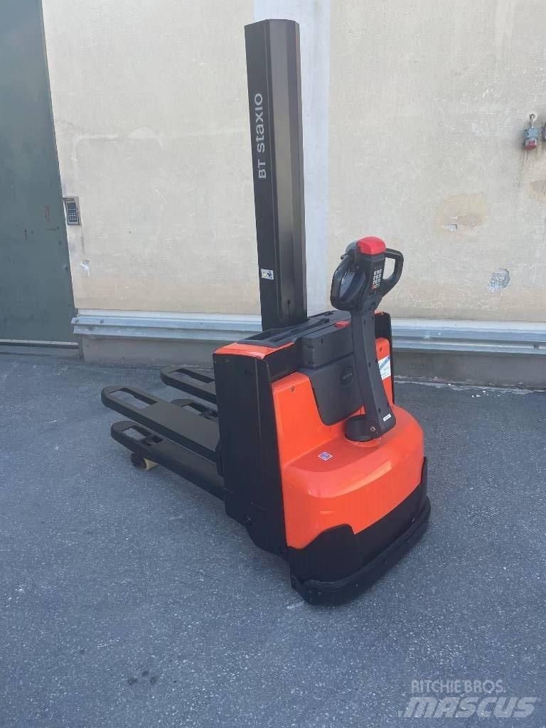 BT SWE080L Deichselstapler