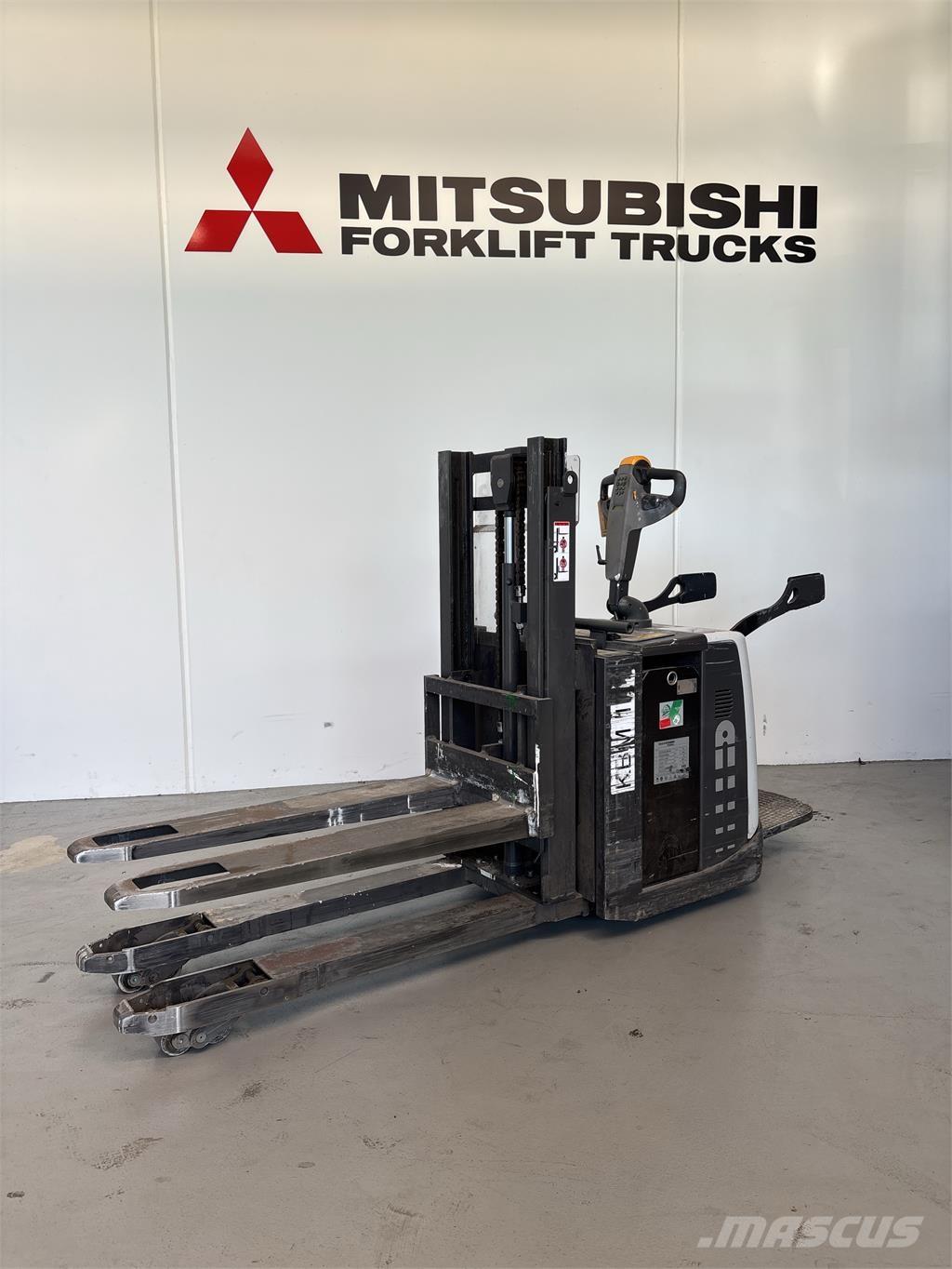 UniCarriers PDP200 Selbstfahrstapler