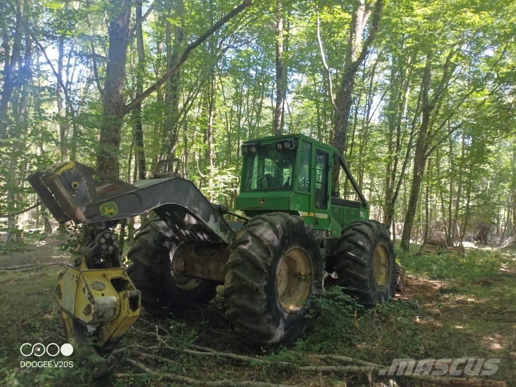 John Deere 548 G III Stammholzschlepper