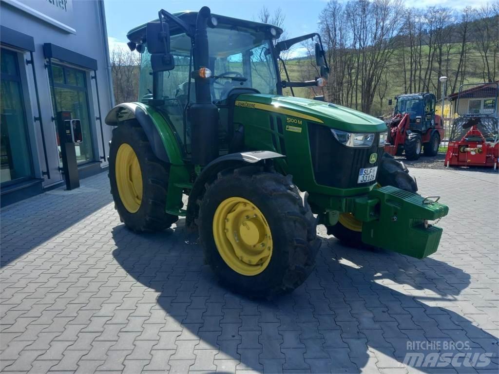 John Deere 5100M Traktoren