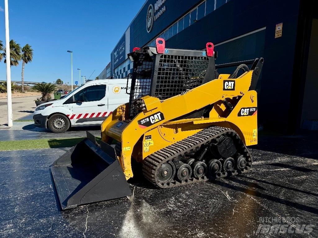CAT 257 B Laderaupen