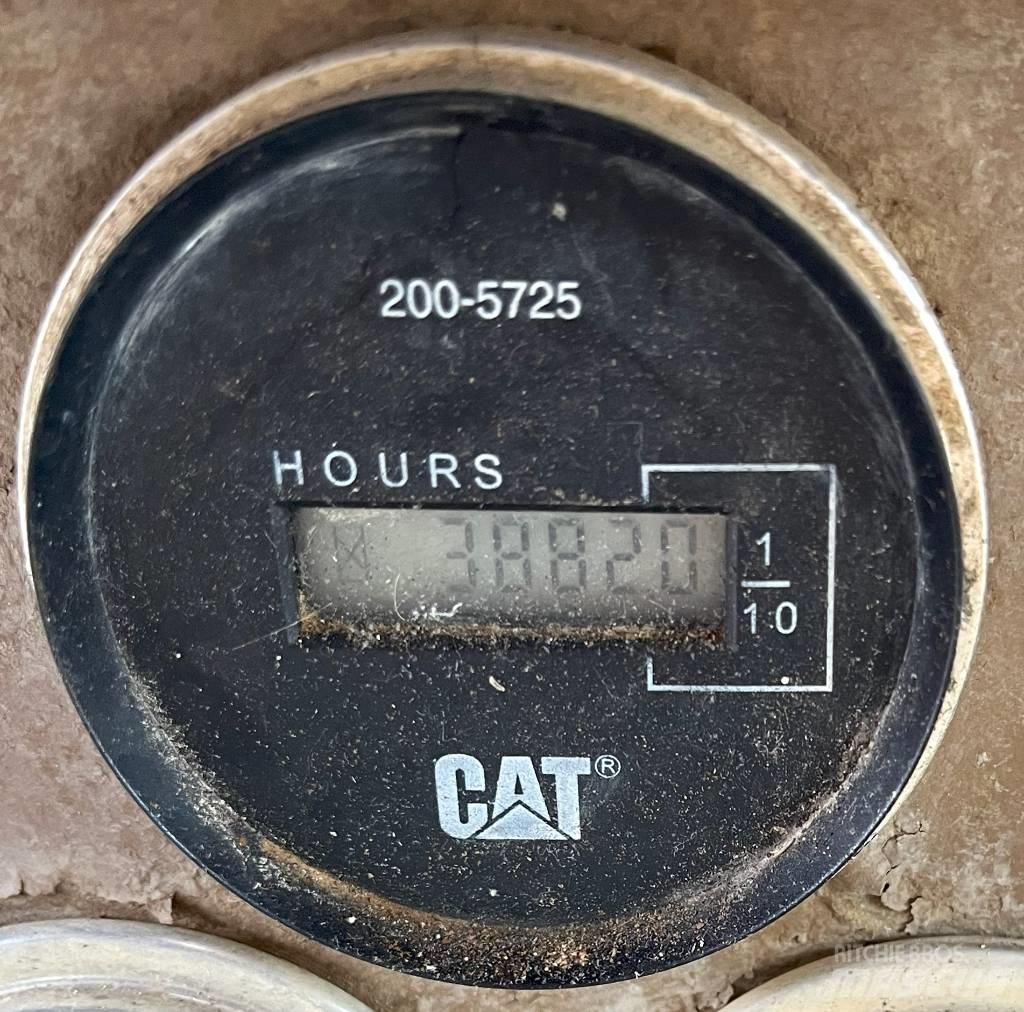CAT 773 B Wassertanker