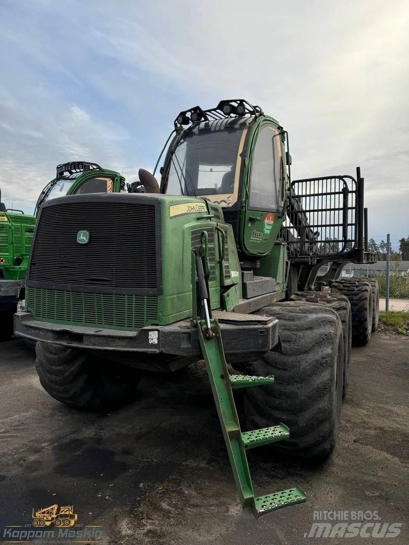 John Deere 1910E Forwarder