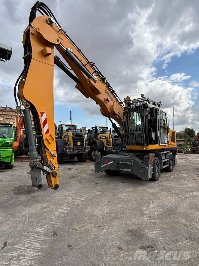 Liebherr LH 24 M Materialumschlag
