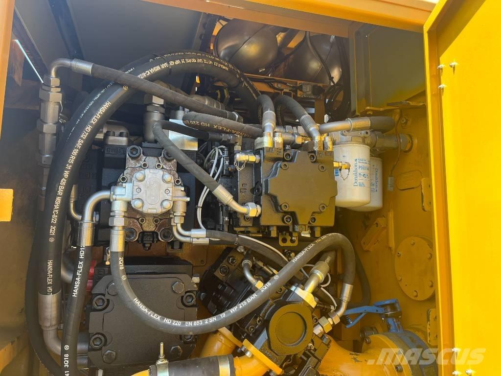 Liebherr 934 Materialumschlag
