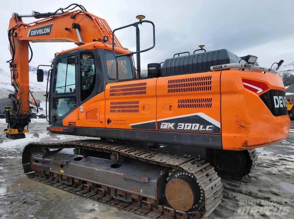 Develon DX 300 LC-7 Raupenbagger