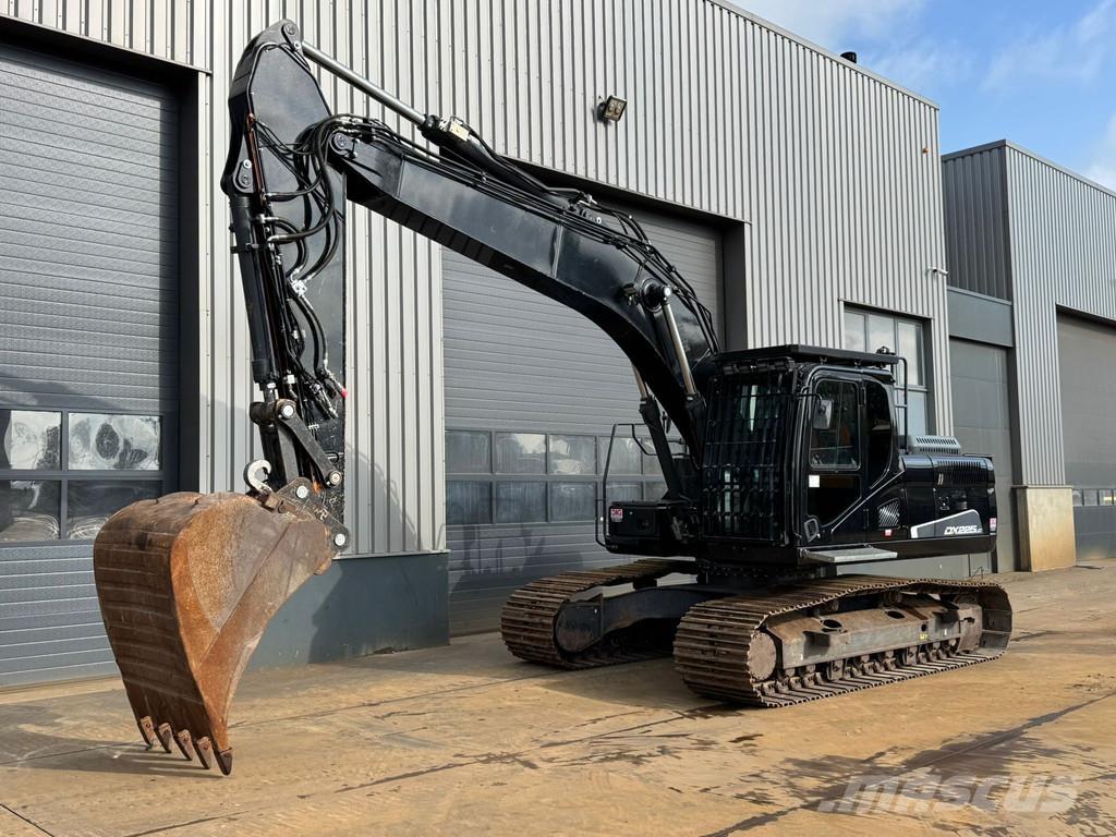 Doosan DX225LC-5 Raupenbagger