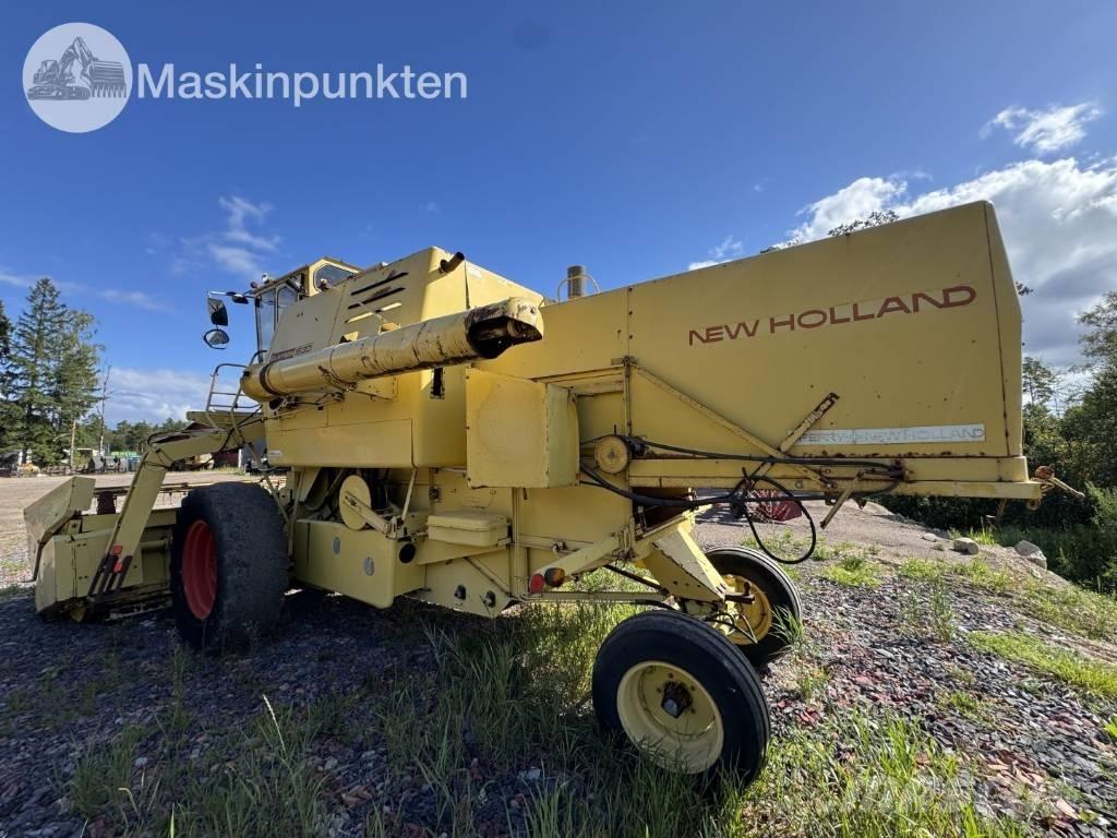 New Holland 1530 Mähdrescher