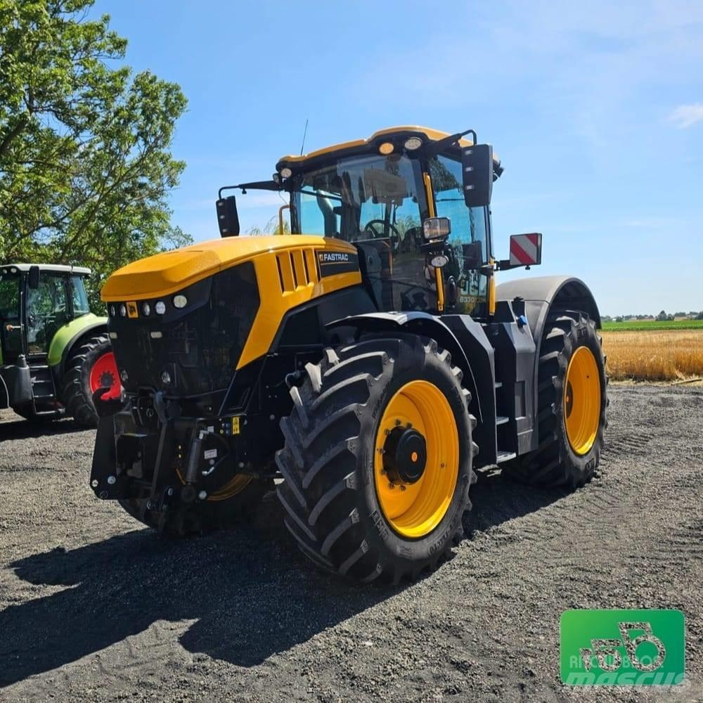 JCB FASTRAC 8330 Traktoren