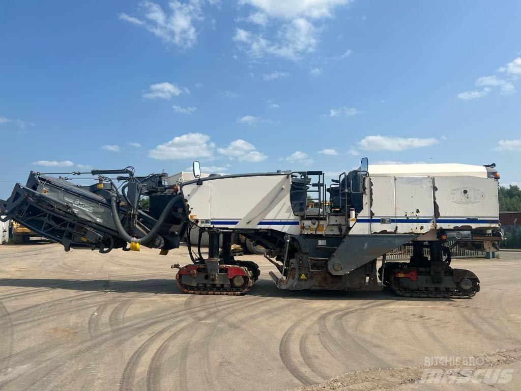 Wirtgen W 220 Asphaltfräsen