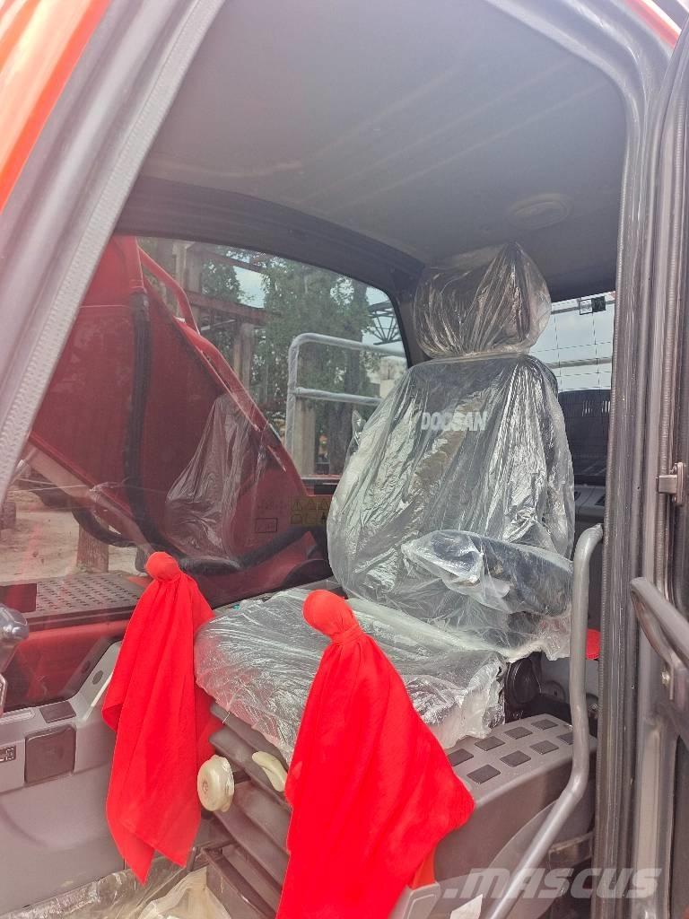 Doosan DX 225 Raupenbagger