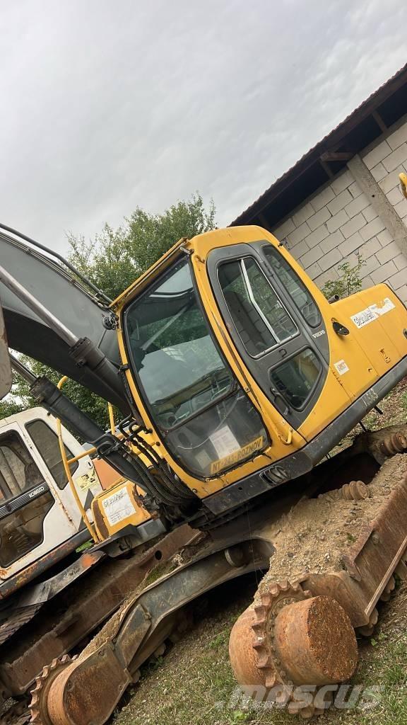 Volvo EC 210 LC LKW-Achsen