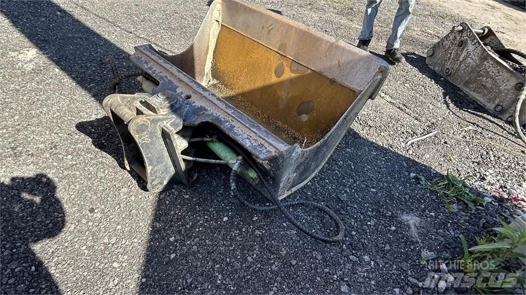 JCB 4CX PRO Baggerlader
