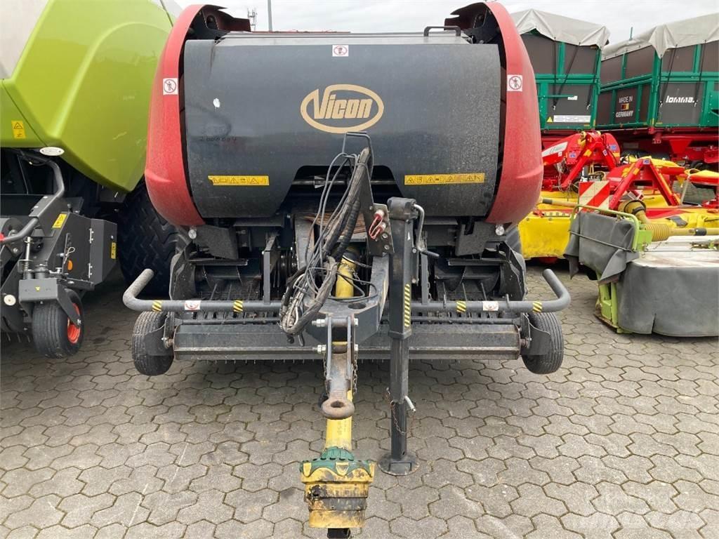 Vicon RF 3325 Rundballenpressen