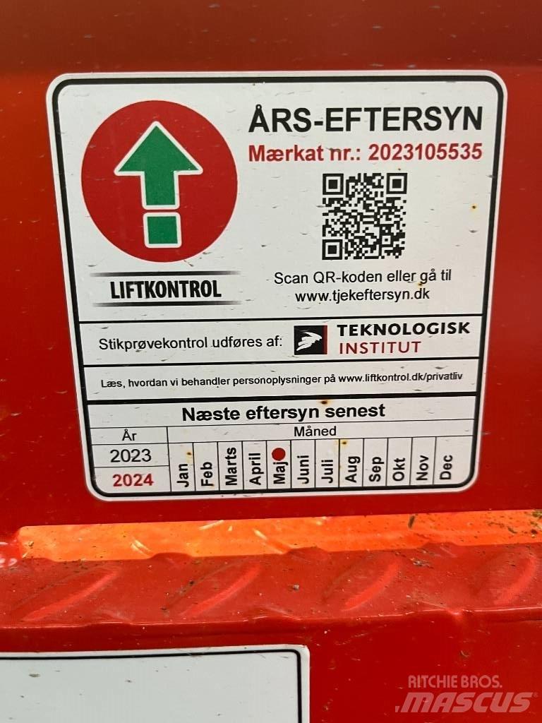 SkyJack SJ 6832 RTE Scheren-Arbeitsbühnen