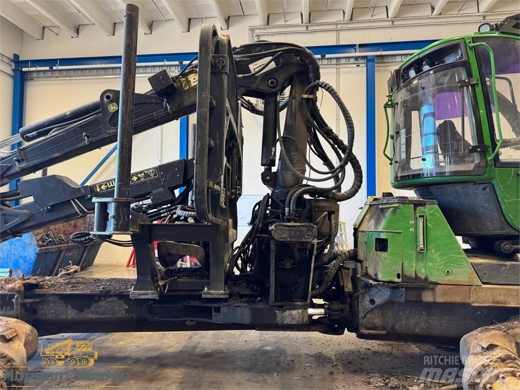 John Deere 1910E Forwarder