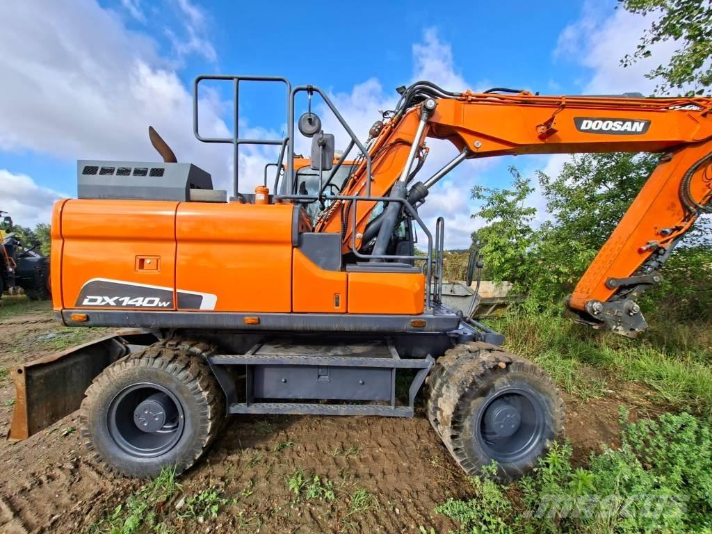 Doosan DX140W-5 Mobilbagger
