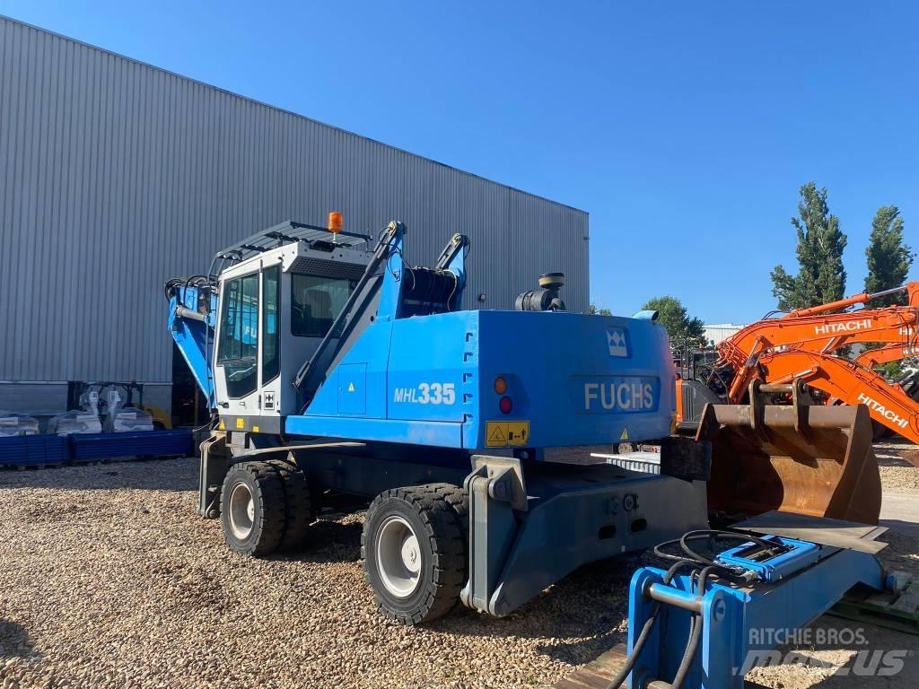Fuchs MHL 335 Materialumschlag