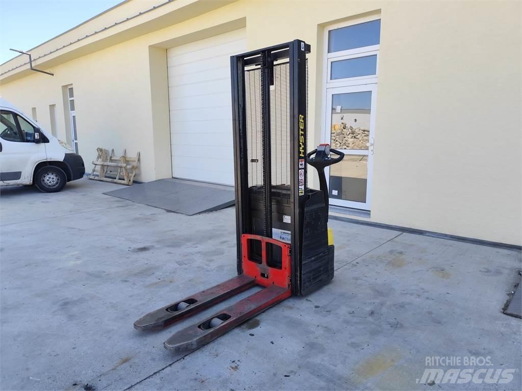Hyster S1.0E Deichselstapler