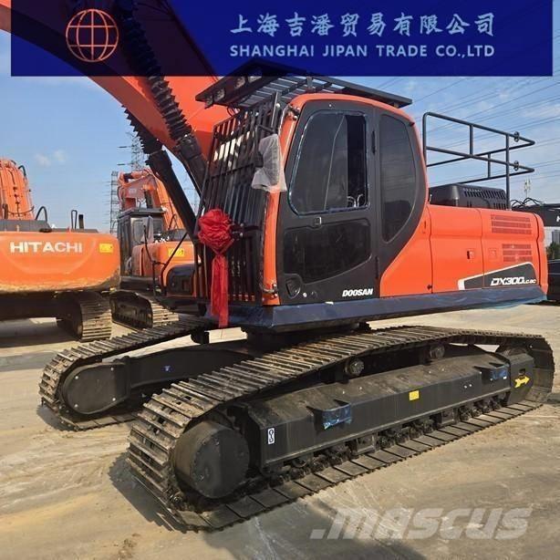 Doosan DX 300 Raupenbagger