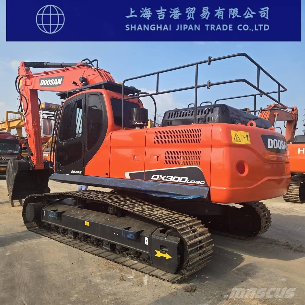 Doosan DX 300 Raupenbagger