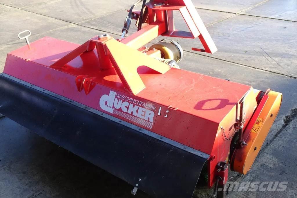 Dücker Veegmachine Kehrmaschine