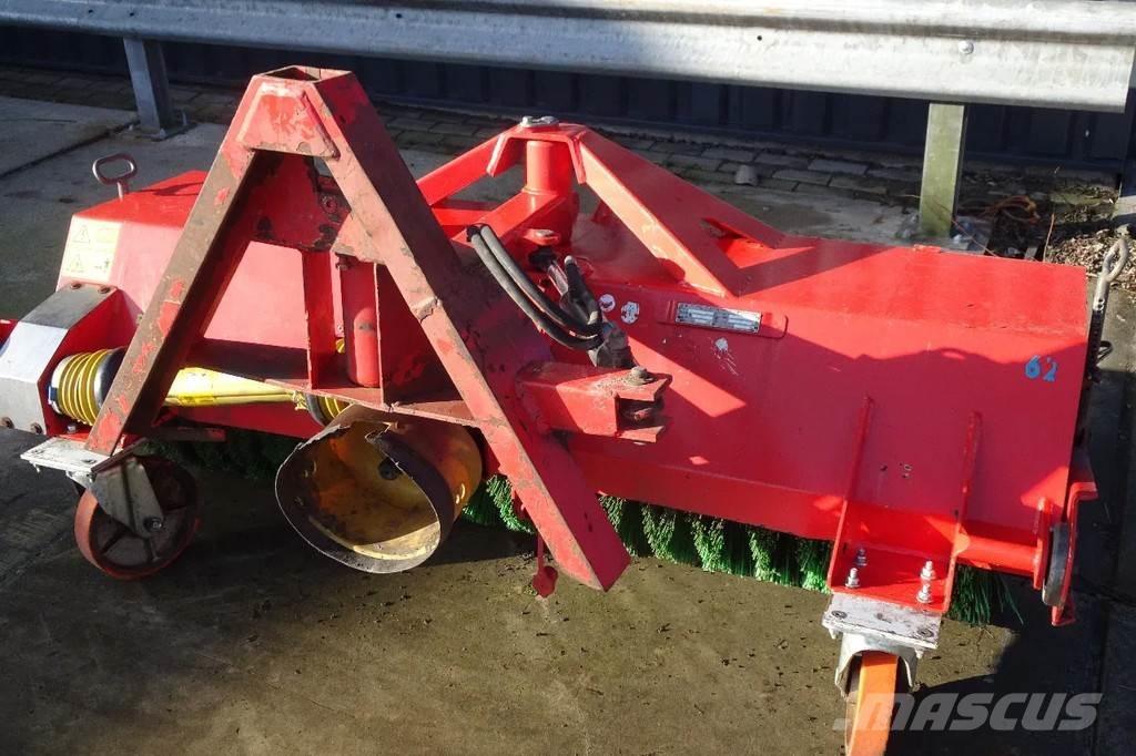 Dücker Veegmachine Kehrmaschine