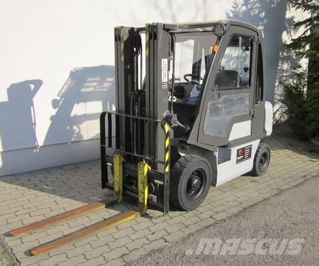Nissan DX25LPG Gasstapler