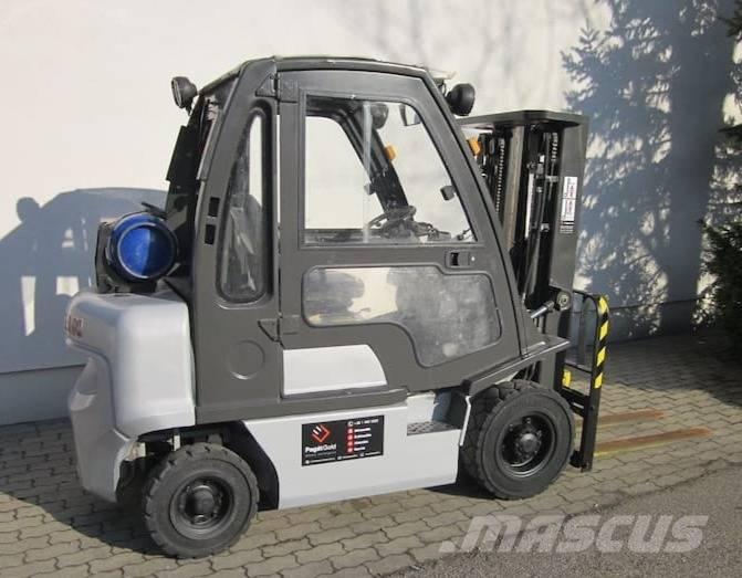 Nissan DX25LPG Gasstapler