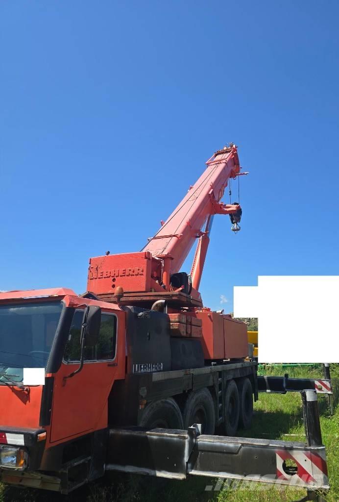 Liebherr LTM 1090-2 All-Terrain-Krane
