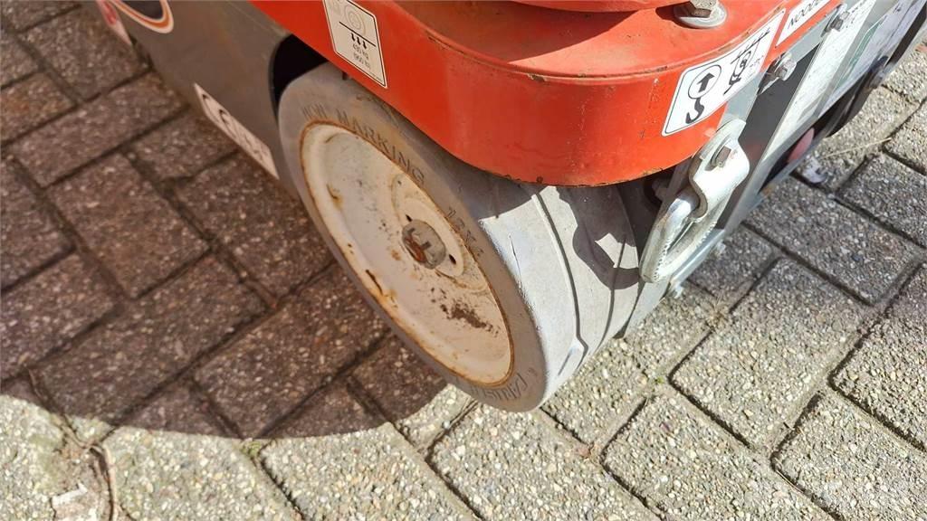 SkyJack SJ12 Andere Arbeitsbühnen